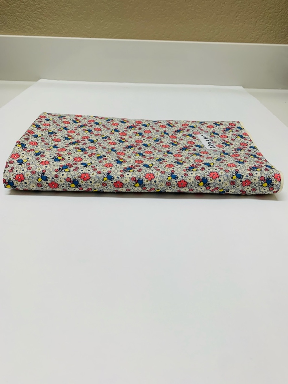 Aunt Grace 10th Anniversary Fabric 1930s Reproduction Floral 2 1/8 Yards Cotton - Picture 8 of 8